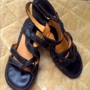 Born leather wedges